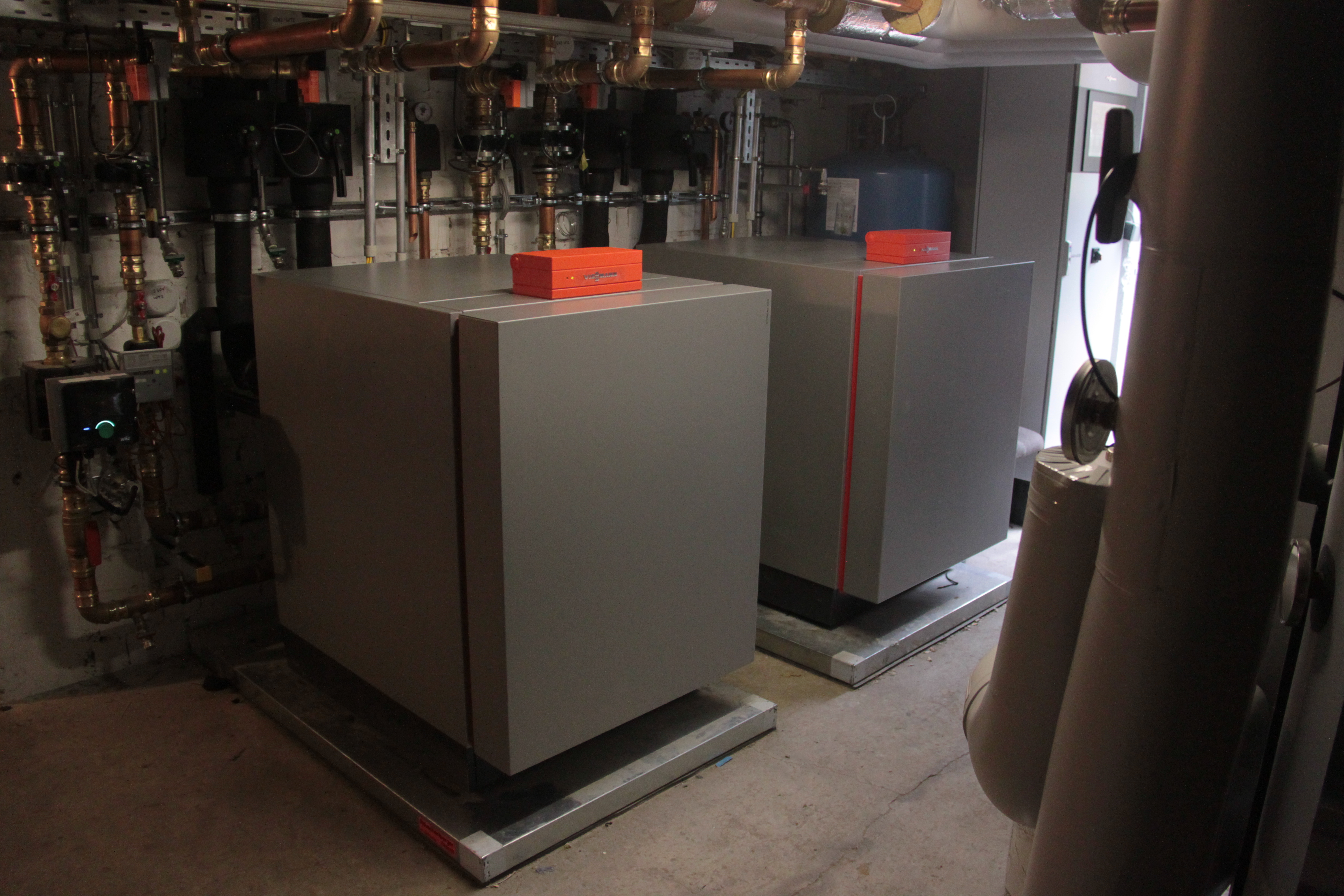 Heizungskeller mit Wärmepumpe