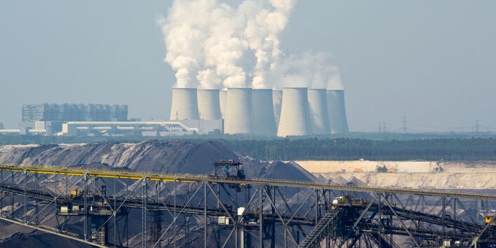 Blick auf das Kohlekraftwerk in Jänschwalde