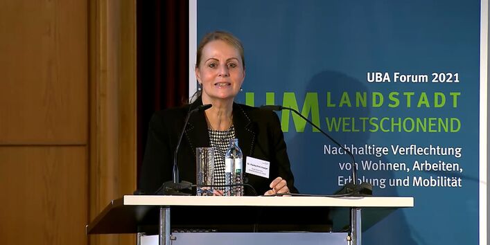 Das Bild zeigt Dr. Florika Fink-Hooijer (Europäische Kommission, Generaldirektorin GD Umwelt)