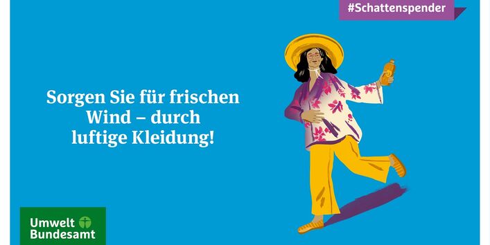 Frau mit Sonnencreme in der Hand