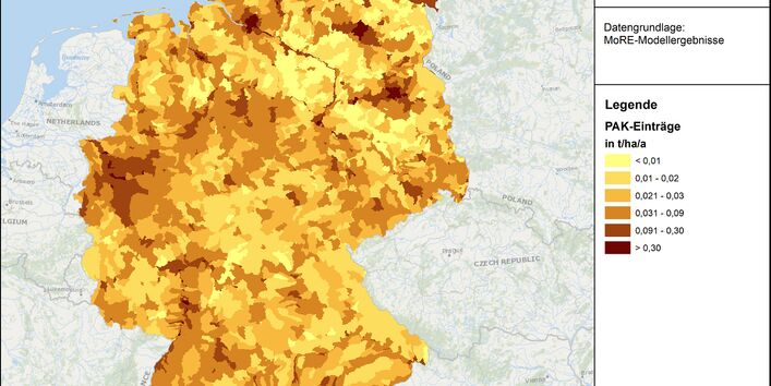Räumliche Verteilung des flächenspezifischen Eintrages polyzyklischer aromatischen Kohlenwasserstoffe (hier Summe der 16 EPA-PAK) in die Gewässer in Deutschland im Mittel der Jahre 2012 bis 2016 