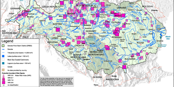 Karte mit Übersicht der wassergefährdenden Einrichtungen entlang der Donau mit Ausweisung des WRI 