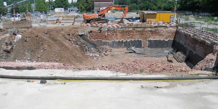 Mobile earthworks technique