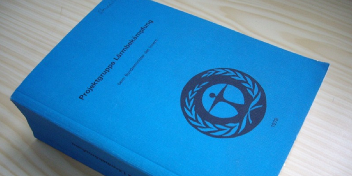 dicker Bericht mit der Aufschrift "Projektgruppe Lärmbekämpfung des Bundesministerium des Innern 1978"