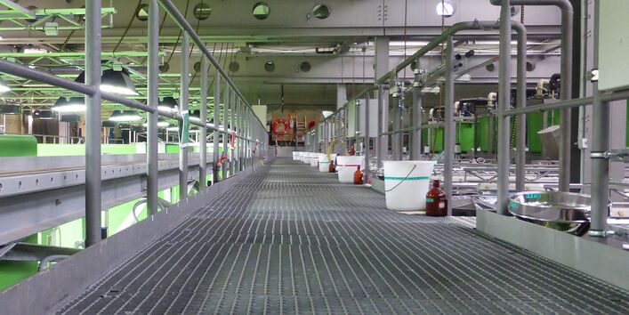 Work platform over the ponds