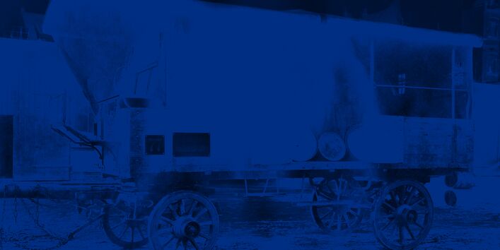 Müllsammelwagen mit Säcken und Wechselböden