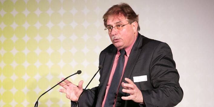 Bundespreis Ecodesign 2014 Dr. Thomas Holzmann hält die Laudatio auf die E-Force One-AG 