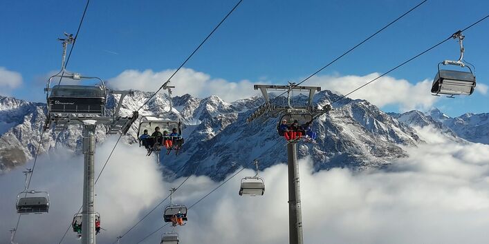 ski lift in the Alps