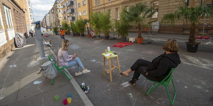 Mit einem Pop-Up Superblock in Stuttgart erhielten Fuß- und Radverkehr zur EMW temporär den Vorrang