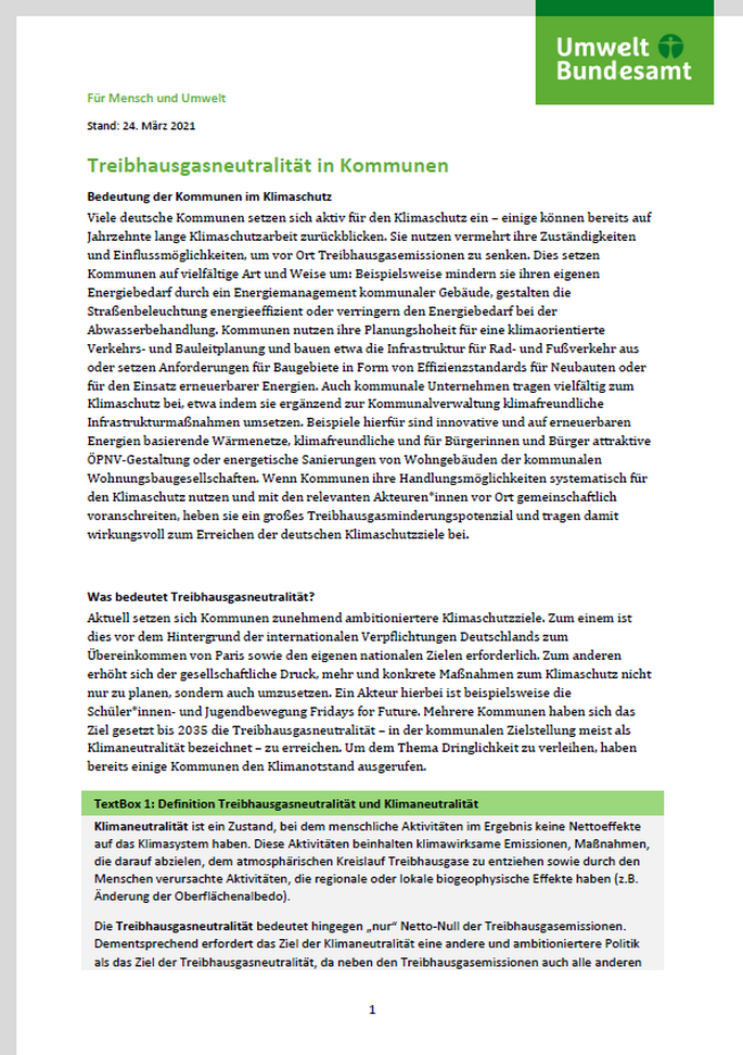 Titelseite des Fact Sheets Treibhausgasneutralität in Kommunen, oben das Logo des Umweltbundesamtes
