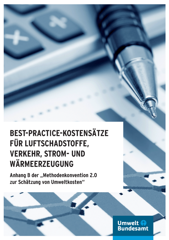 Cover mit Logo des Umqweltbundesamtes und Bild eines Stiftes, der über einem Taschenrechner und einer ausgedruckten Tabelle liegt