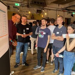 Das Poster zu Umwelt- und Klimaschutz im Spannungsfeld multipler Krisen stimmt nachdenklich