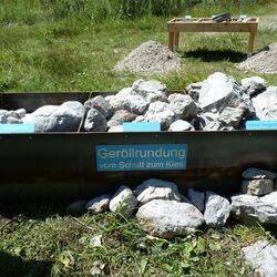 Kiste mit Geröll