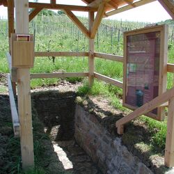 Die überdachte Bodenstation an der Station Handthal