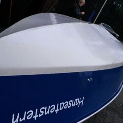 Bremen-Hasenbüren, Hanseatenstern 2015, nach Reinigung des Rumpfes mit Bürste und Schwamm