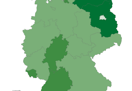 Darstellung der Anteile der landwirtschaftlich genutzten Fläche im ökologischen Landbau an der landwirtschaftlich genutzten Fläche insgesamt im Jahr 2003. In Brandenburg und Mecklenburg-Vorpommern gibt es Anteile von 8 bis 10 Prozent. In Baden-Württemberg, Hessen, Hamburg und dem Saarland liegt der Anteil zwischen 6 und 8 Prozent. In den anderen Ländern liegt der Anteil zwischen 0 und 4 Prozent.