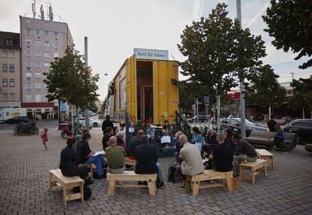 Das Bild zeigt die Nominierung des Urban Labs, mit dem Projekt „Was wäre, wenn …?“,