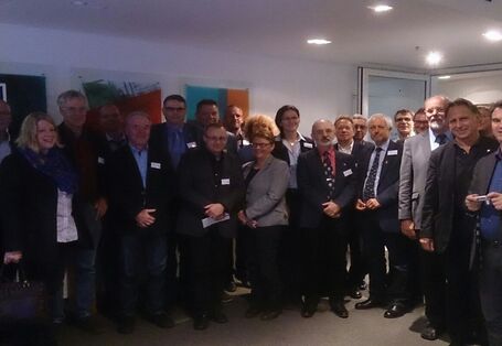 ExpertInnen in Diskussion bei INSPIRATION Workshop Berlin