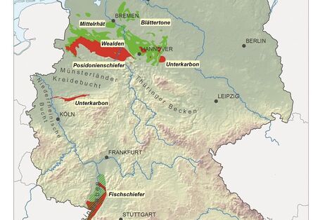 Dargestellt werden Gebiete mit Schieferöl und Schiefergaspotenzial mit Angabe des jeweiligen Tongesteinsformation