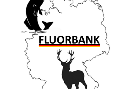 Deutschlandkarte mit Fluorbank-Schriftzug und jeweils einem Tier-Motiv aus dem Wasser-, Land- und Luftbereich