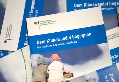 Broschüren zur Deutschen Anpassungsstrategie