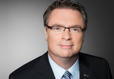 Das Bild zeigt Henrik Würdemann von Captrain.