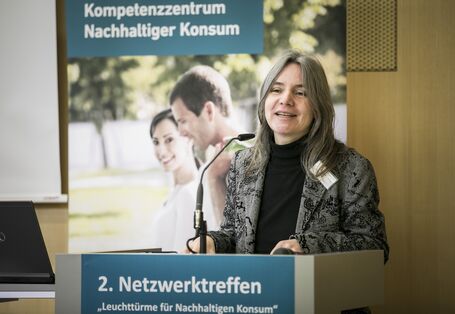 Frau Dr. Bettina Rechenberg am Rednerpult