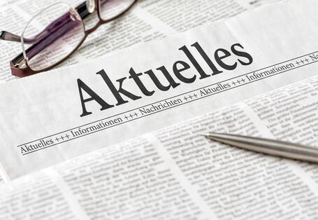 Seite einer Zeitung mit der Überschrift Aktuelles