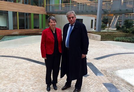 Bundesumweltministerin Barbara Hendricks und UBA-Vizepräsident Thomas Holzmann im UBA Dessau-Roßlau