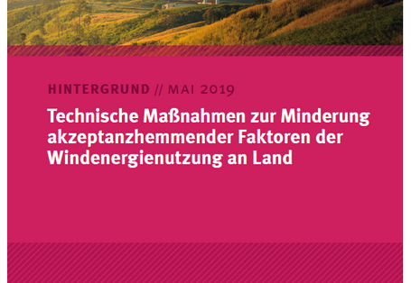 Titelseite des Hintergrundpapiers "Technische Maßnahmen zur Minderung akzeptanzhemmender Faktoren der Windenergienutzung an Land" mit Foto eines Windparks und Logo des Umweltbundesamtes