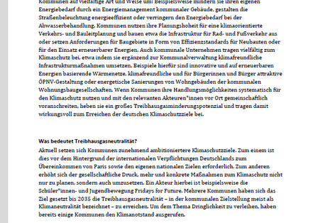 Titelseite des Fact Sheets Treibhausgasneutralität in Kommunen, oben das Logo des Umweltbundesamtes
