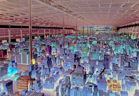 gestapelte Kartons in einer Lagerhalle