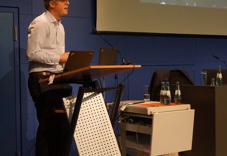 Vortrag von Martin Pauli (Architekt bei ARUP foresight)  zu „Cities Alive – rethinking green infrastructure“  