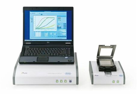 Elektronisches Analysergerät mit Monitor und Tastatur