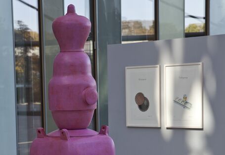 Skulpturen udn Gemälde von Stefan Fahrländer. 