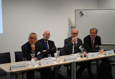 Shaoyi Li Head, Ernst Ulrich von Weizsäcker, Paul Ekins, Stefan Bringezu