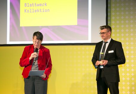 Bundespreis Ecodesign 2014 Dr. Barbara Hendricks verliest die Urkunde für den Preisträger Blattwerk