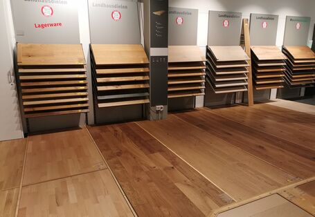 Parkettmuster in einem Verkaufsmuster