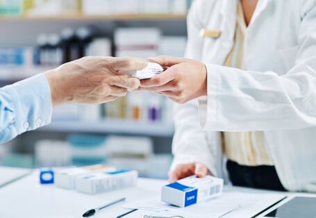 Ein Kundengespräch in einer Apotheke