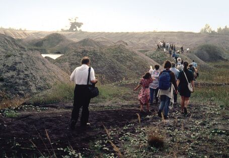 Erste Erkundungen einer versehrten Landschaft. Grubenspaziergang im Tagebau Golpa-Nord.