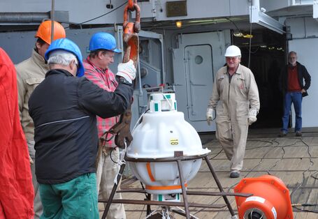 A PIES sounder lies on the ocean floor and measures current and temperature. 