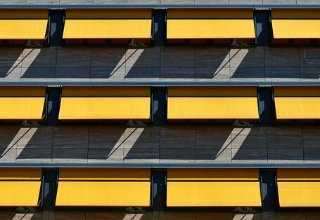 Die Gebäudekühlung kann ein effizienter und klimafreundlicher Schutz vor Hitzewellen sein.