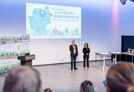 zwei Redner eröffnen