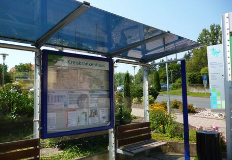 Überdachte Bushaltestelle