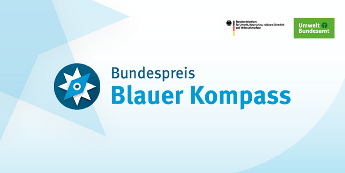 Grafik eines Kompass und und Schriftzug Blauer Kompass