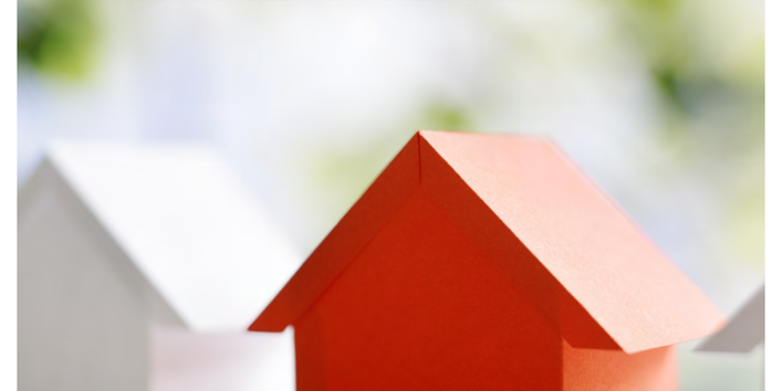 Cover der Fachbroschüre Wohnen und Sanieren