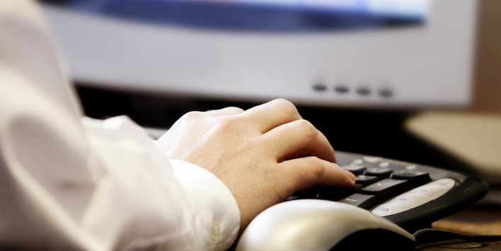 Computer in der Verwaltung sollten länger genutzt werden, um die Umwelt zu entlasten