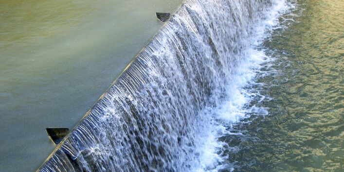Wasser in einer Kläranlage