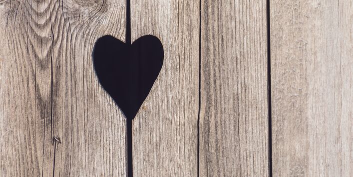 Toilettentür mit Herz