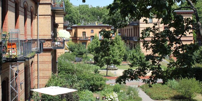 Green courtyard with playground